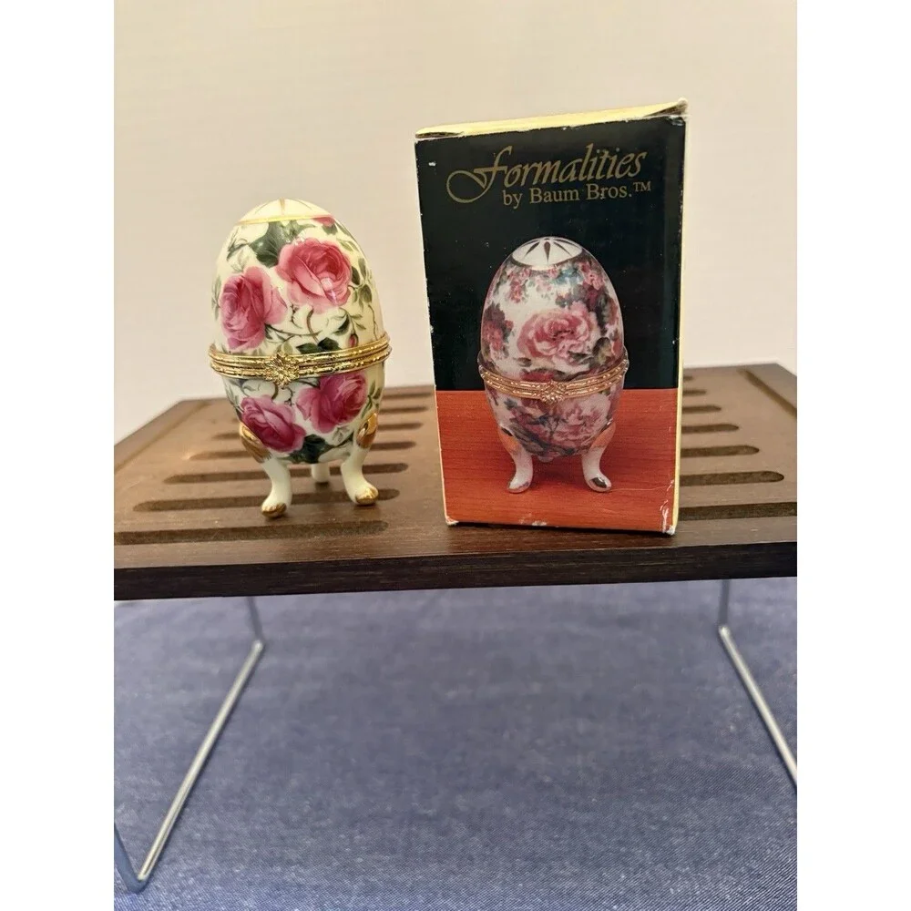 Formalities Laura Chintz Collectible Hinged Egg